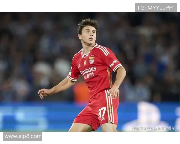 中超热战巴萨狂胜本菲卡四球零封引发全场热议与焦点分析