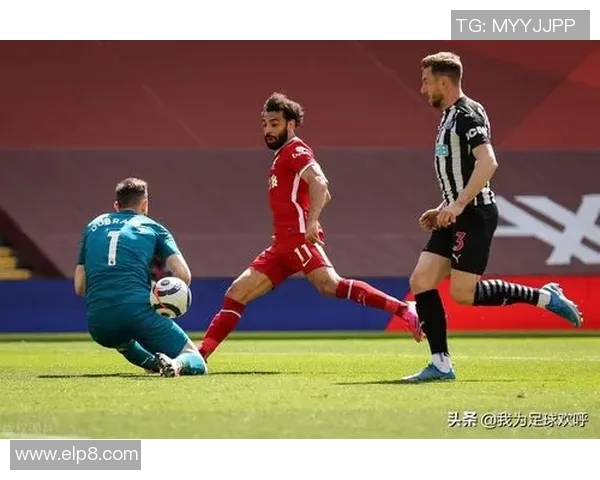 世界杯精彩对决那不勒斯逆转曼联引发全场热烈欢呼