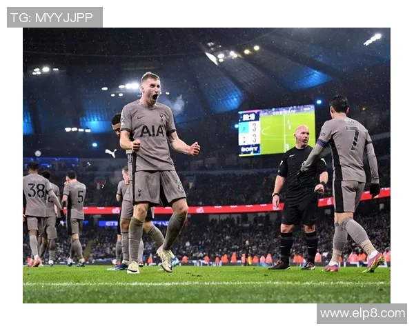 意甲激战国米大胜热刺引发争议判罚引爆全场气氛 意甲激战国米大胜热刺引发争议判罚引爆全场气氛