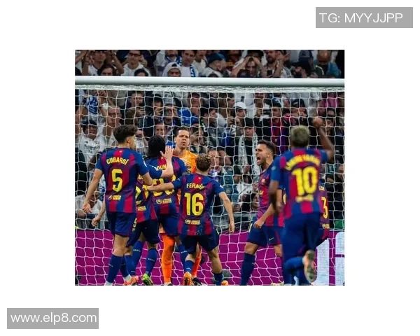 欧联杯激战利物浦与皇马平局乌龙球引发争议判罚全场沸腾